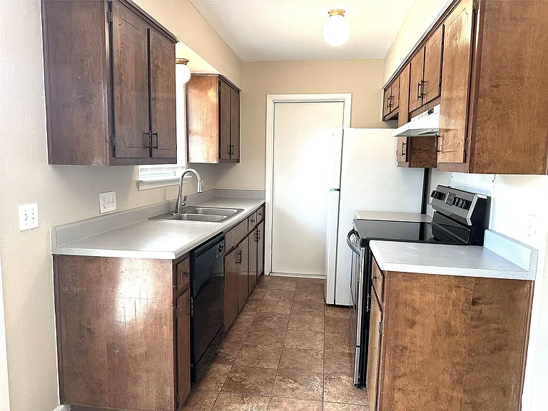 1602 Sagebrush Dr — Photo 6