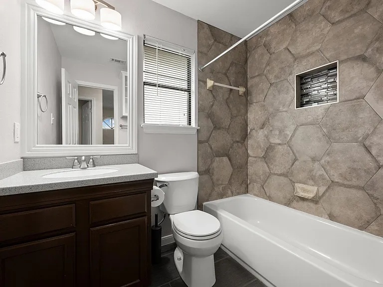 4602 Tobago Cv — Photo 21