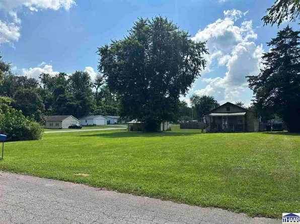 3004 N 6 1/2 St, Terre Haute, IN 47804