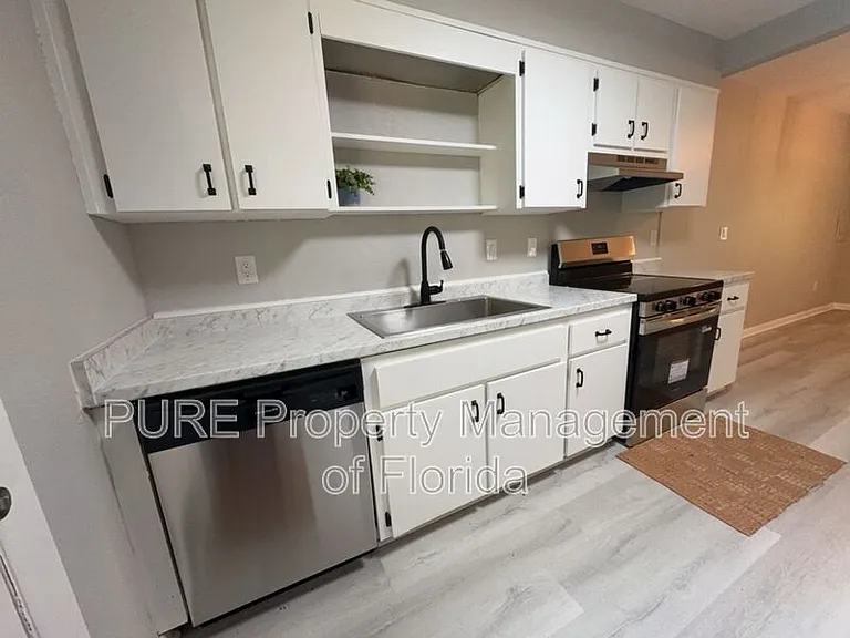 595 NW 100th St #A — Photo 19