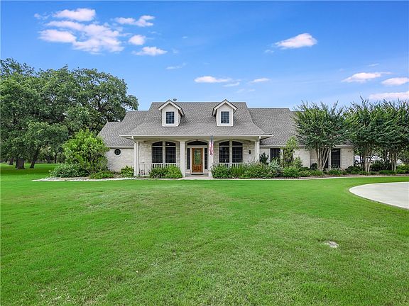 2nd image of 400 Shadywood Ln