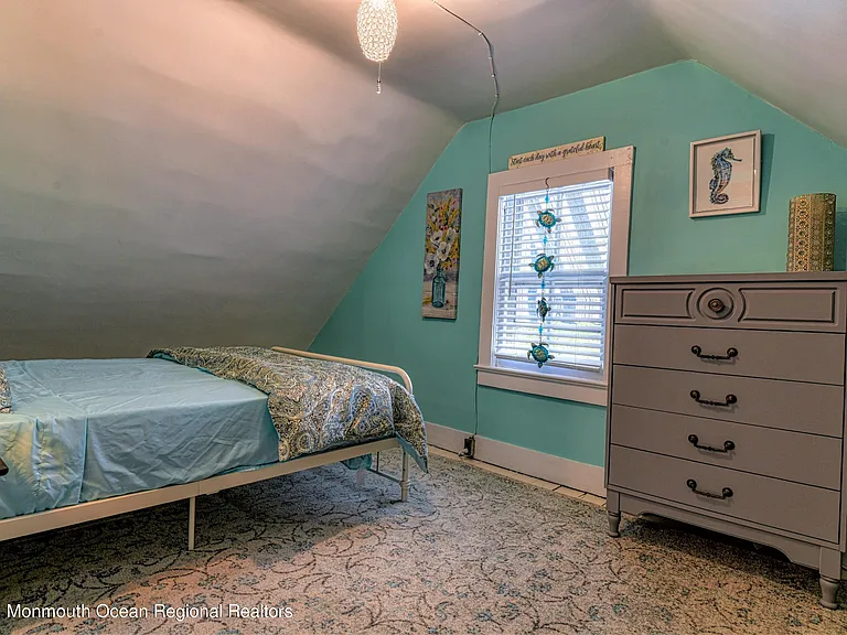 87 Embury Ave — Photo 28