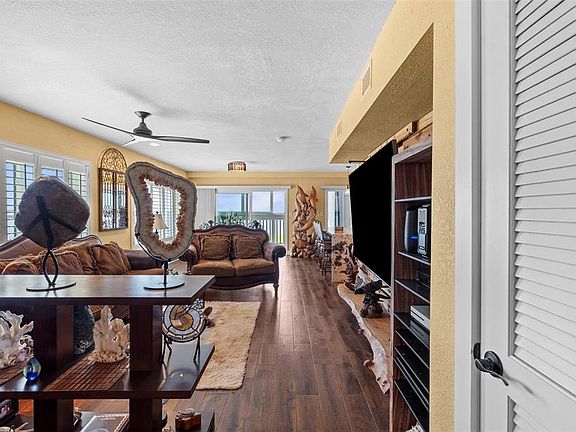 4th image of 800 BAHIA DEL SOL DRIVE #A