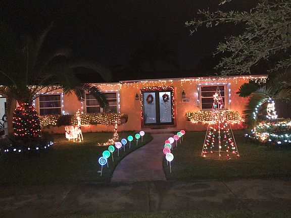 3rd image of 8011 SW 197th Ter