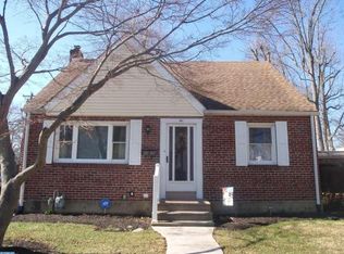 2 N Sycamore Ave, Aldan, PA 19018