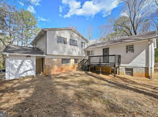 831 Magna Carta Dr NW, Atlanta, GA 30318