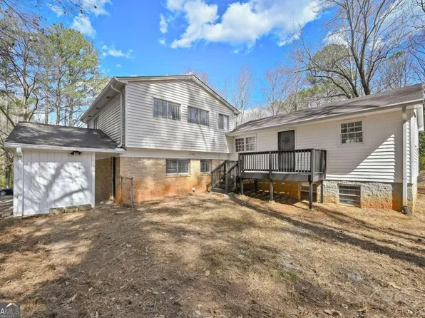 831 Magna Carta Dr NW, Atlanta, GA 30318
