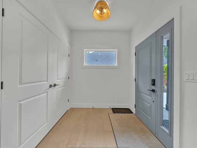 281 Brighton Rd — Photo 9