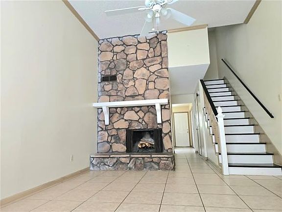 5th image of 1308 Cartier Dr APT A