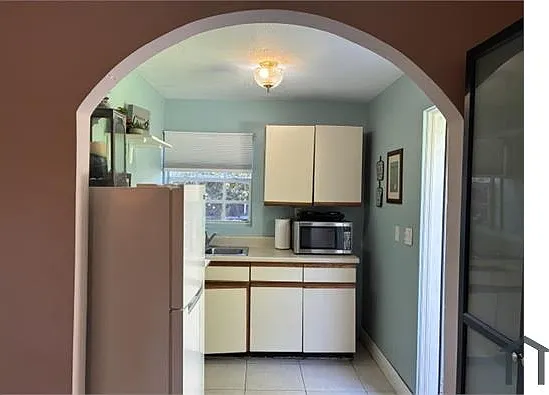 2242 Scott St — Photo 6