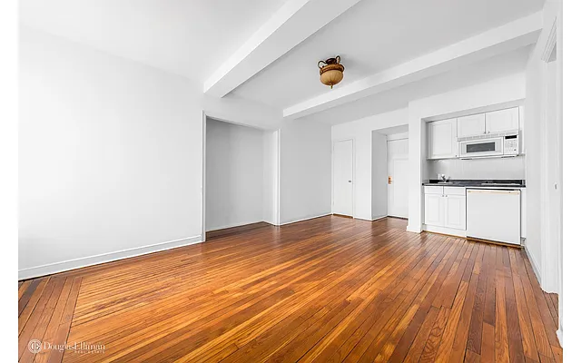 Rented by Douglas Elliman | media 20