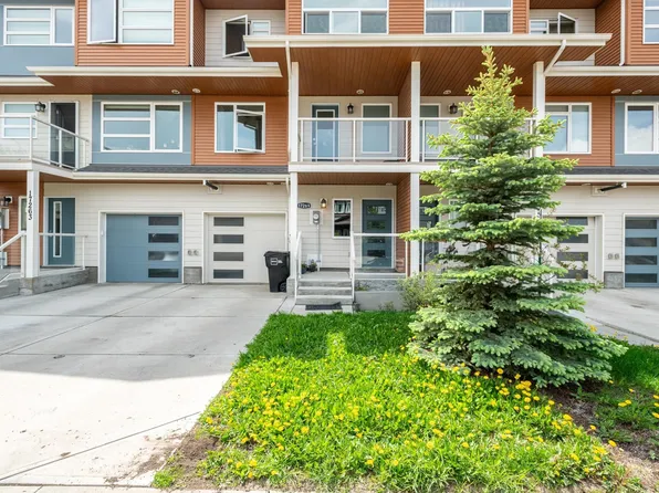 17269 9th Ave SW, Edmonton, AB T6W 1A5