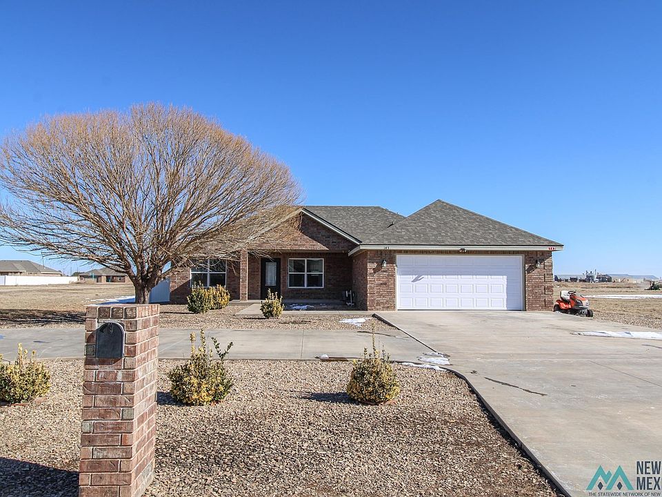 1st image of 143 Crest Point Dr