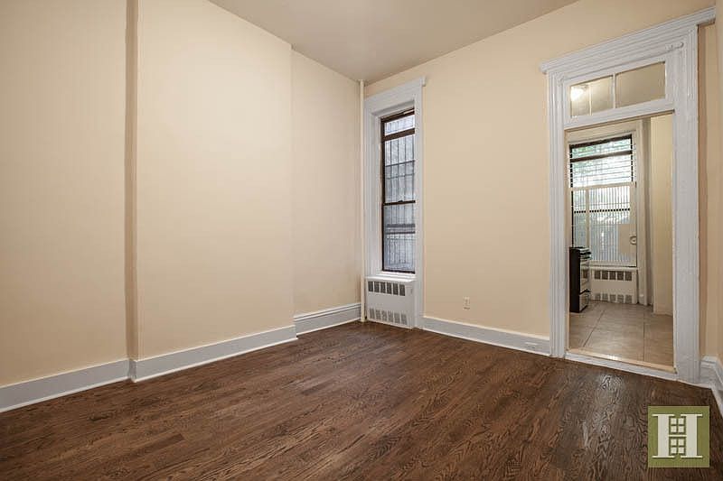 2nd image of 437 Jefferson Ave APT 1A