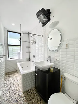 Rented by Bruma Realty LLC | media 23