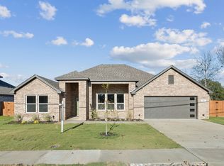500 Mineral Wells St, Terrell, TX 75160