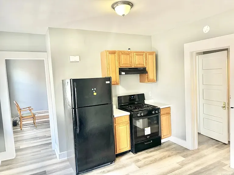 247 W Ivy St #B — Photo 2
