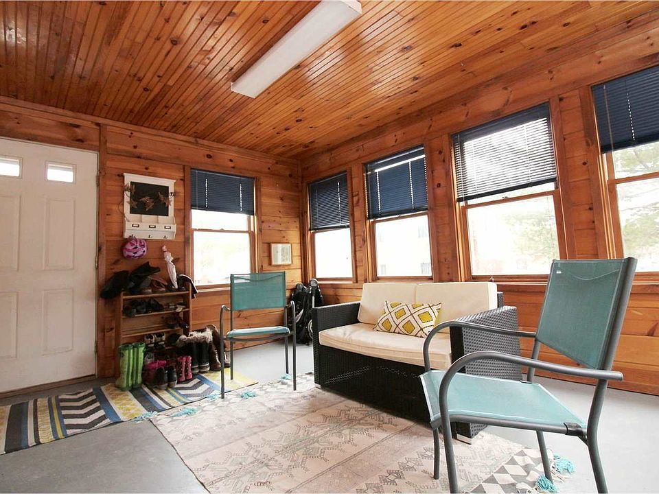2nd image of 1091 S Brownell Rd