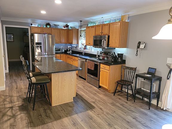  Kitchen 26'x14'