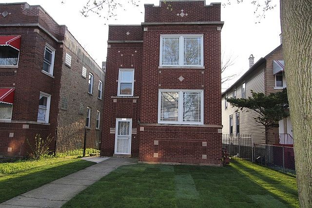 1st image of 7831 S Loomis Blvd