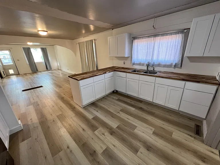114 W Jefferson Ave — Photo 11