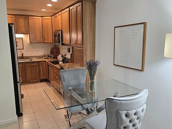 5th image of 601 W San Mateo Rd APT 115
