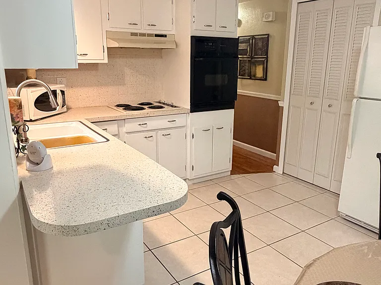 4923 Genesis Ave — Photo 17