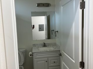 220 James St, Modesto, CA 95354