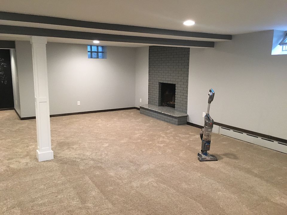 1st image of 851 23rd Ave N