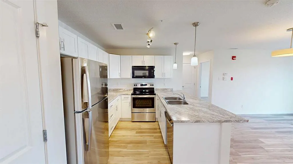 1 bed, 1.0 bath, 568 sqft, $1,400 — Photo 2