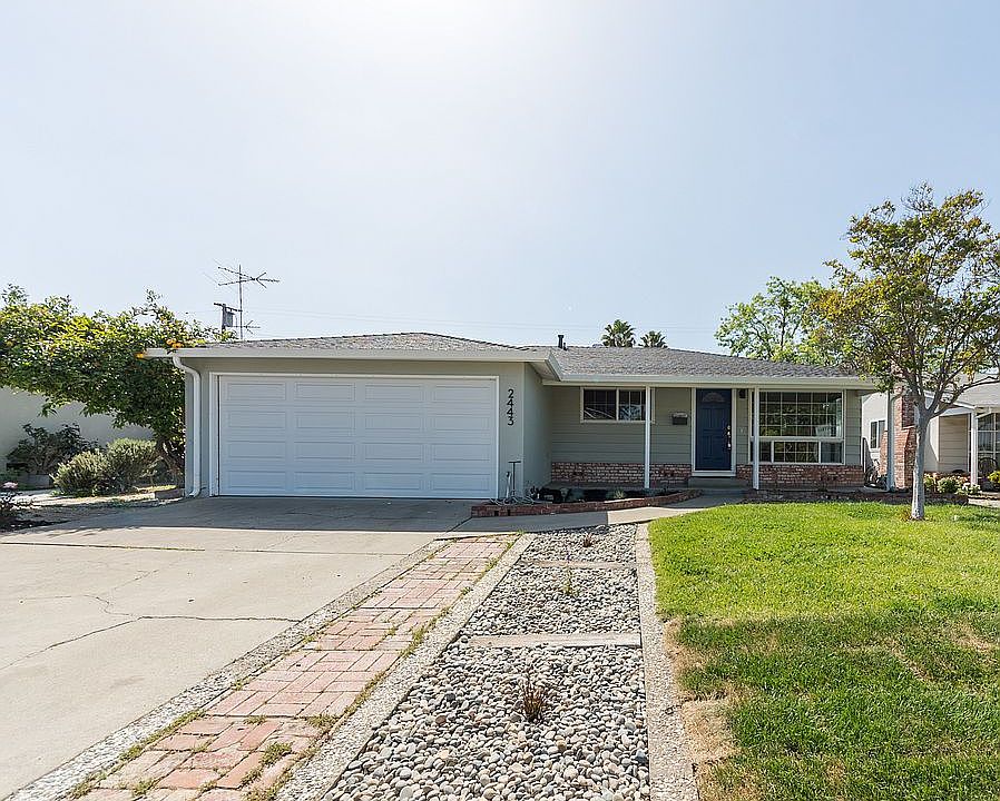 1st image of 2443 Camrose Ave
