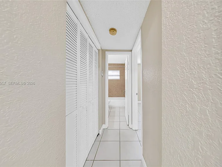 9751 Wayne Ave #6 — Photo 6