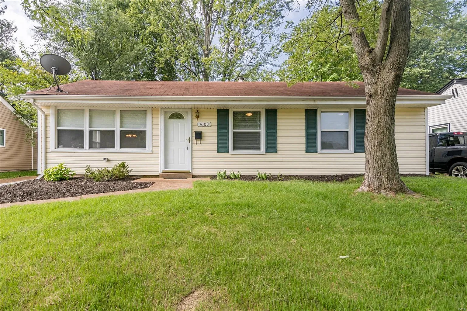 4108 Davis St photo 1