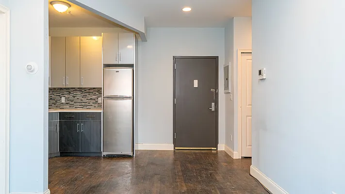 Rented by Nooklyn NYC LLC | media 21