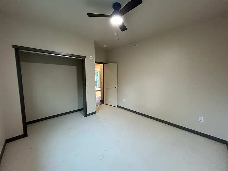 6950 Hickman Rd #302A — Photo 12