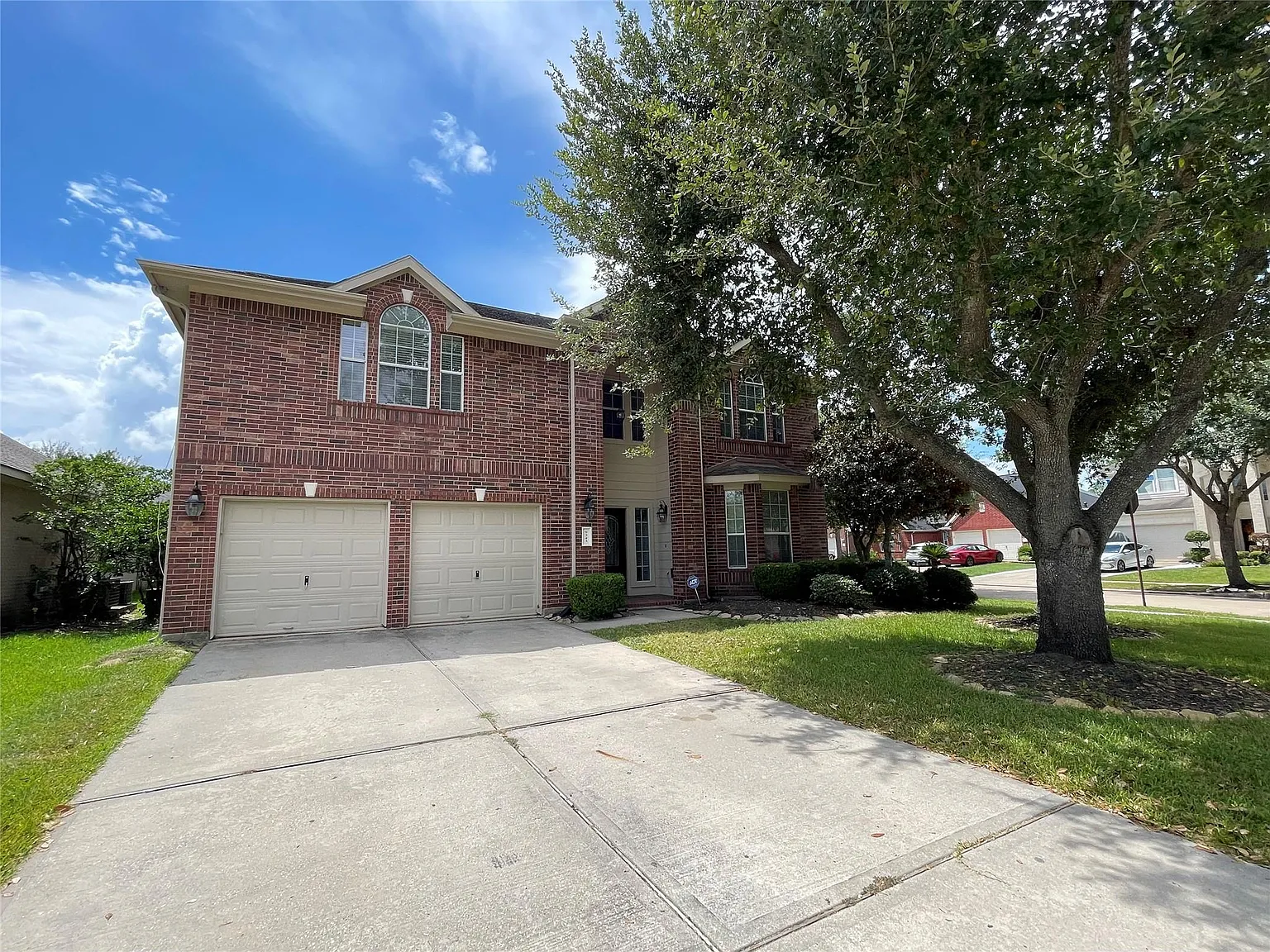 4 bed, 3.0 bath, 2625 sqft, $3,000 — Photo 1