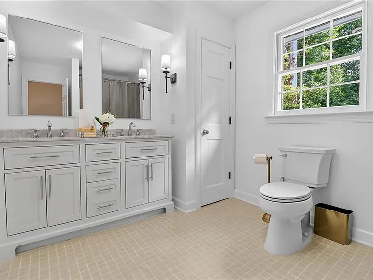 295 Glen Lake Dr — Photo 49