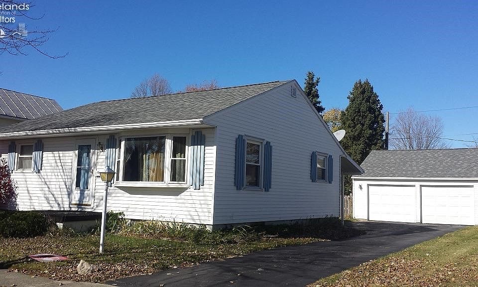 1st image of 150 3rd Ave