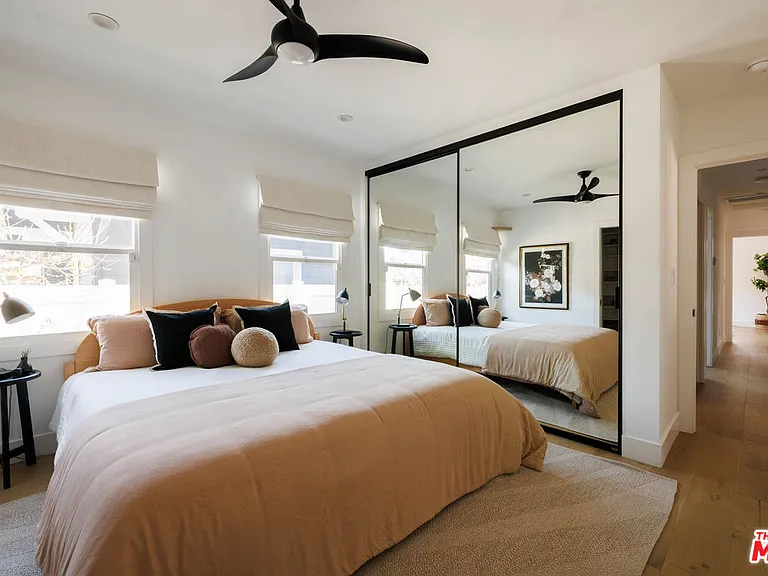 122 N Wilton Pl — Photo 14