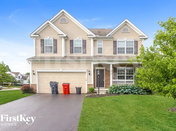 1016 Taylor Glen Blvd E, Pataskala, OH 43062