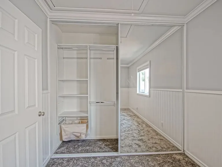 2404 Sebald Ave — Photo 29