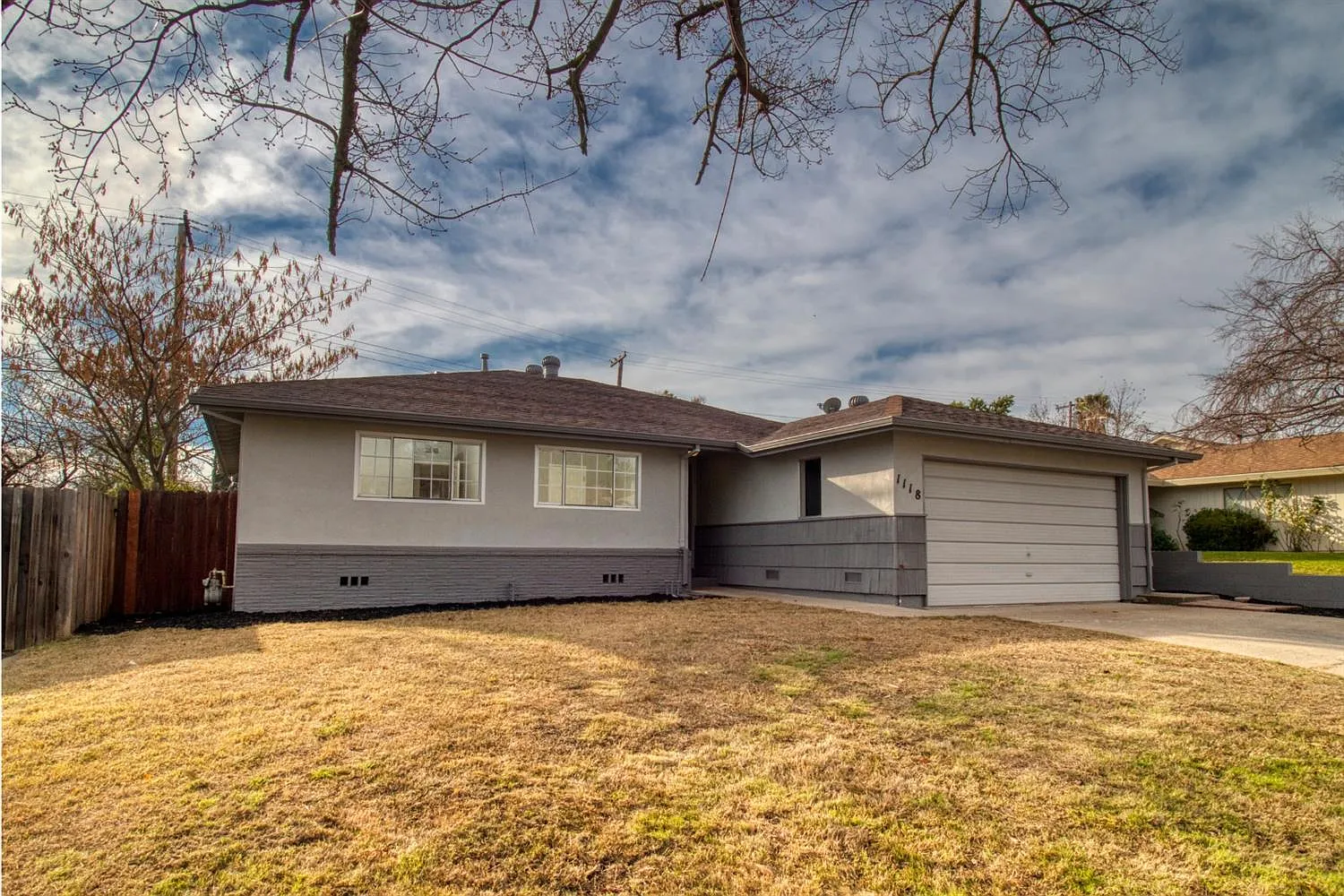1118 Coloma Way photo 1
