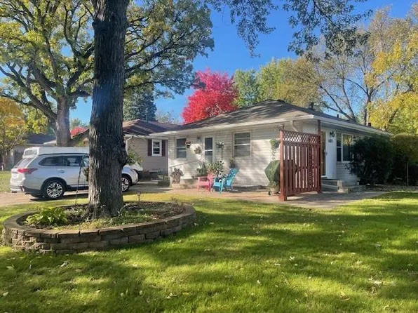 4601 W Old Shakopee Rd, Bloomington, MN 55437