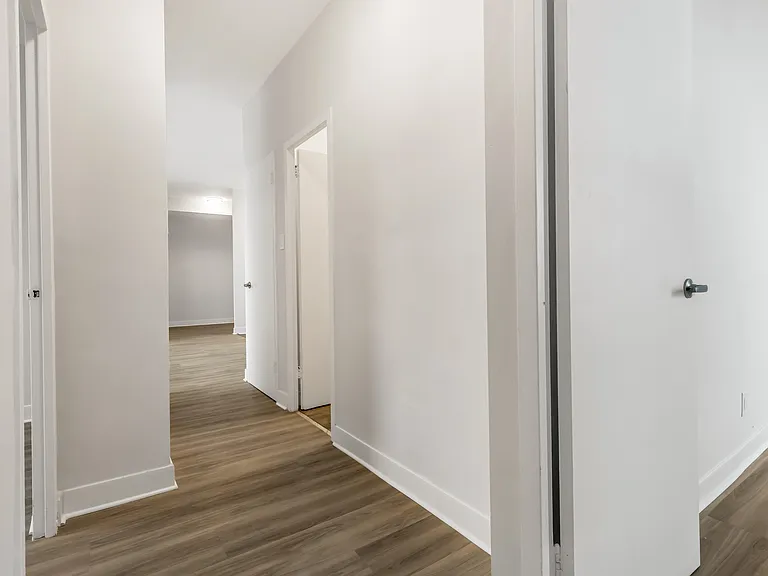 20 Graydon Hall Dr — Photo 39