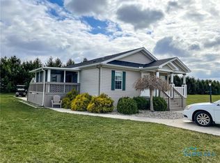 8912 White Crane Way, Oak Harbor, OH 43449