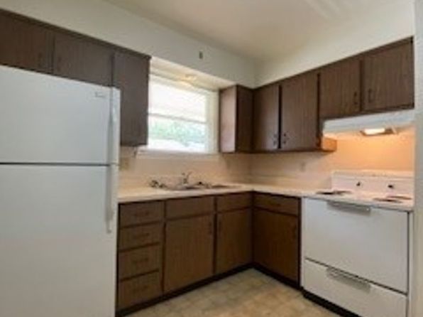 409 E Warren St APT 3