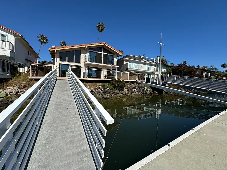 2765 Seahorse Ave — Photo 18