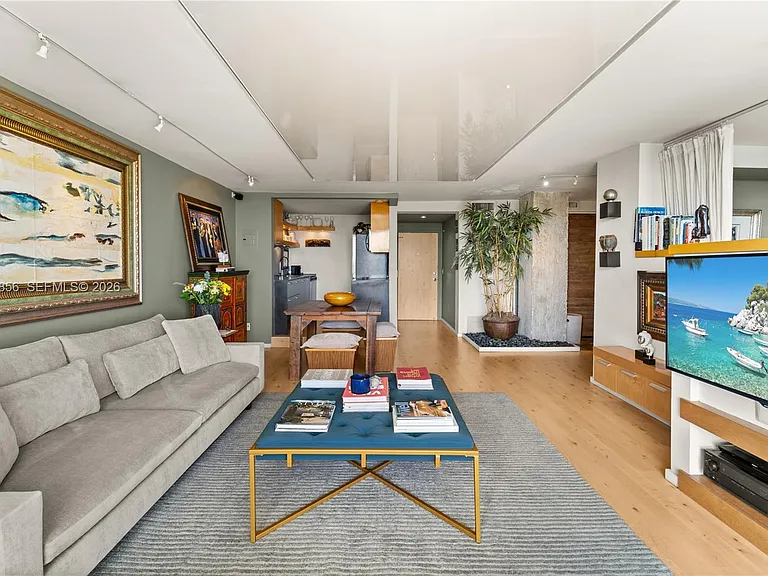 2350 NE 135th St #808 — Photo 7