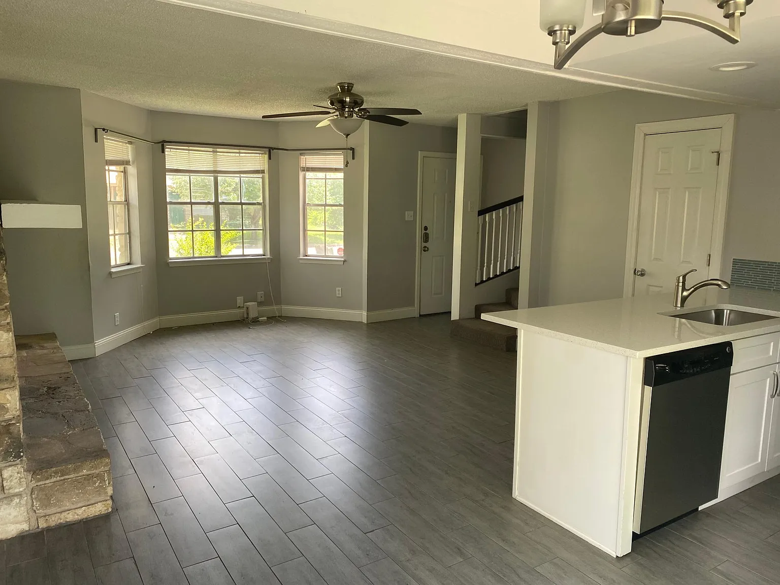 2 bed, 1000 sqft, $1,800 — Photo 4