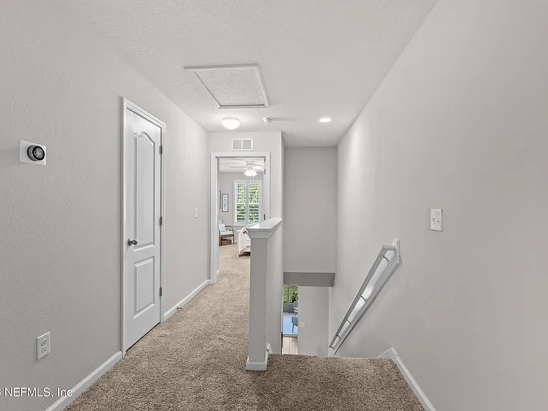 30 Bush Pl — Photo 16